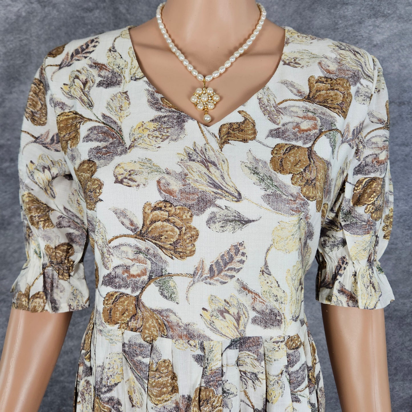 White Gold Vertican Frock