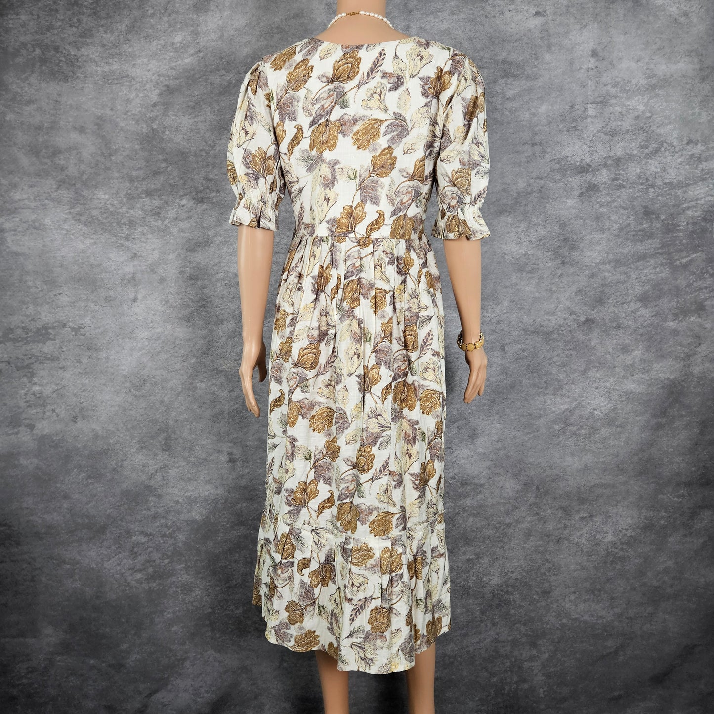 White Gold Vertican Frock