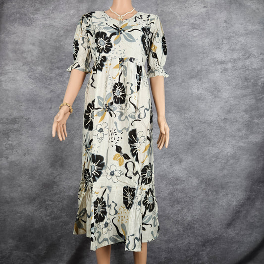 White And Black Floral Vertican Frock