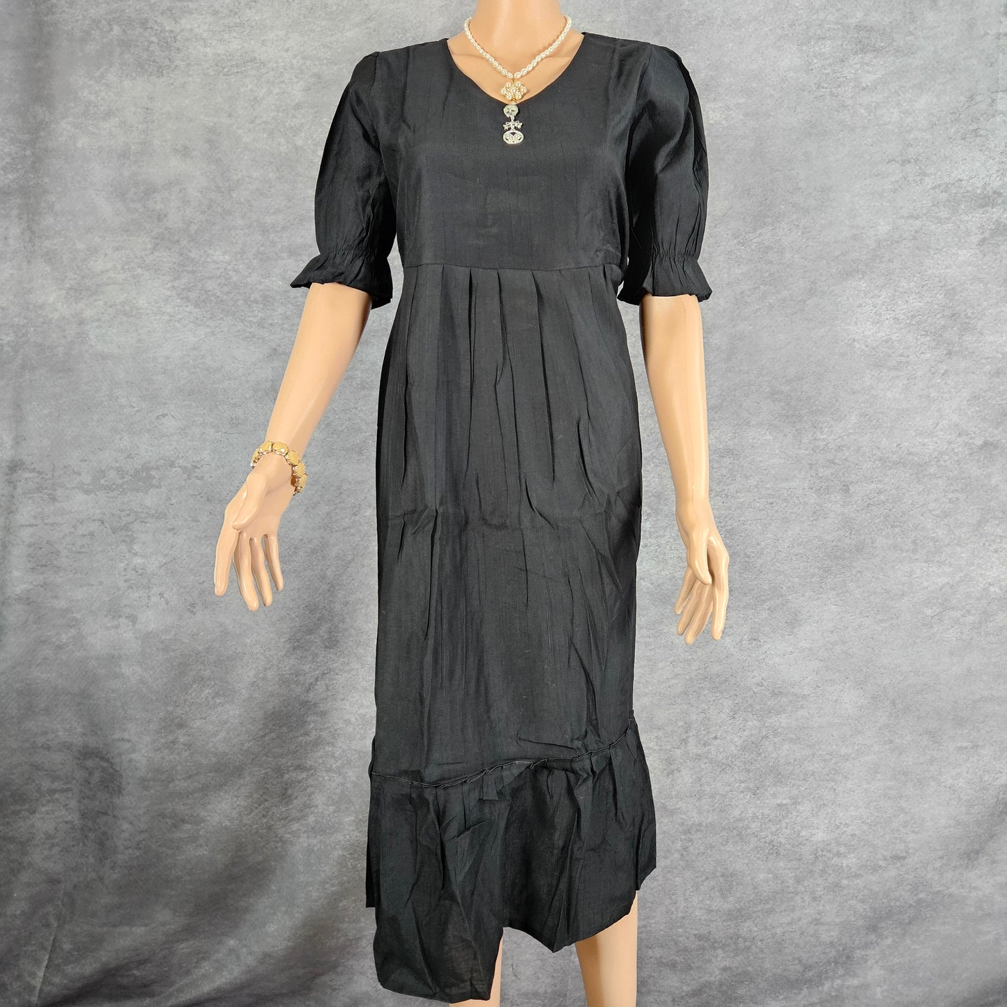 Plain Black Vertican Frock