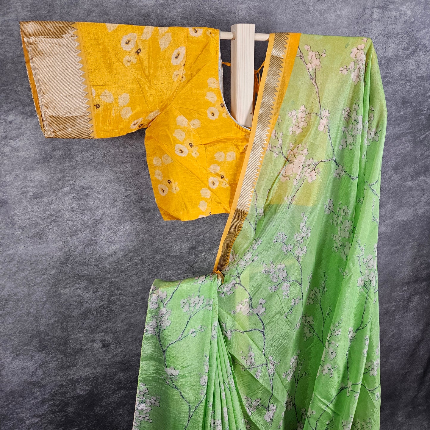 Atomic Yellow/Green Mangalagiri Saree